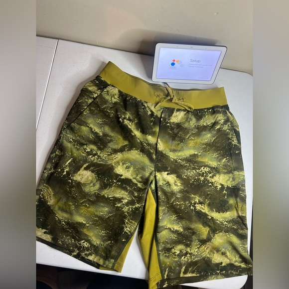 Lululemon Men's High Dive Auric Gold The T.H.E. Shorts Athletic Shorts Medium - Picture 1 of 8